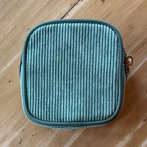 Stoney Clover Lane Cozy Cottage Collection mini pouch